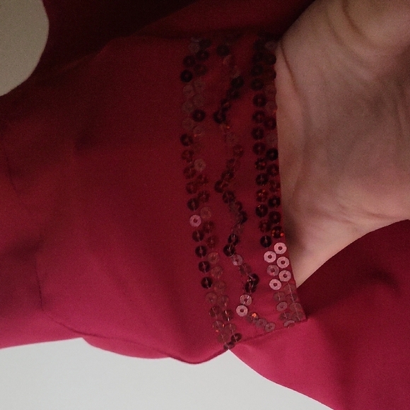Elegant Women's Top with Sequin Trim – Stylish & Spa With A Pocket - Picture 4 of 11
